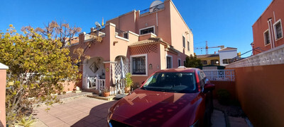 House in Alicante - view 1