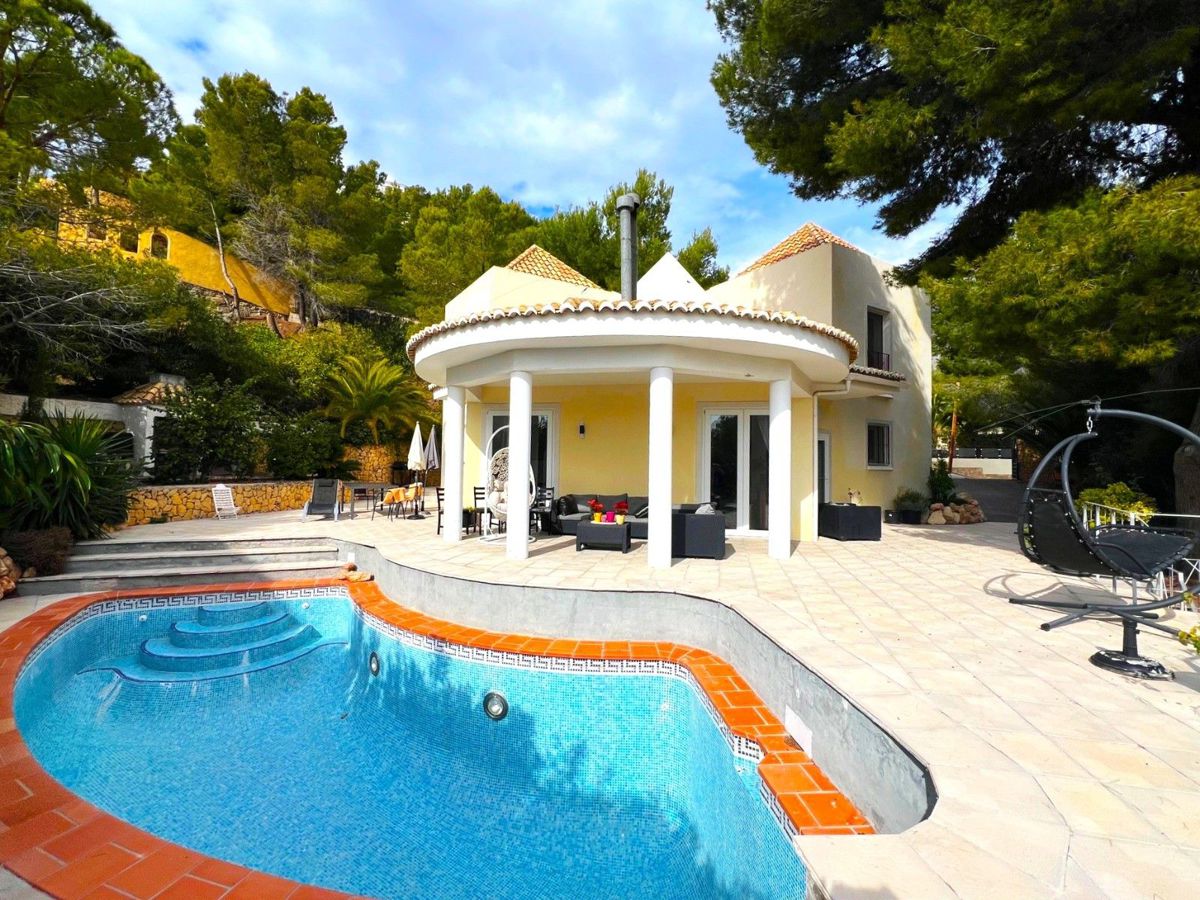 Villa in Alicante - view 1