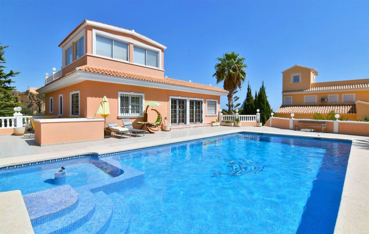 Villa in San Juan de Alicante - view 1