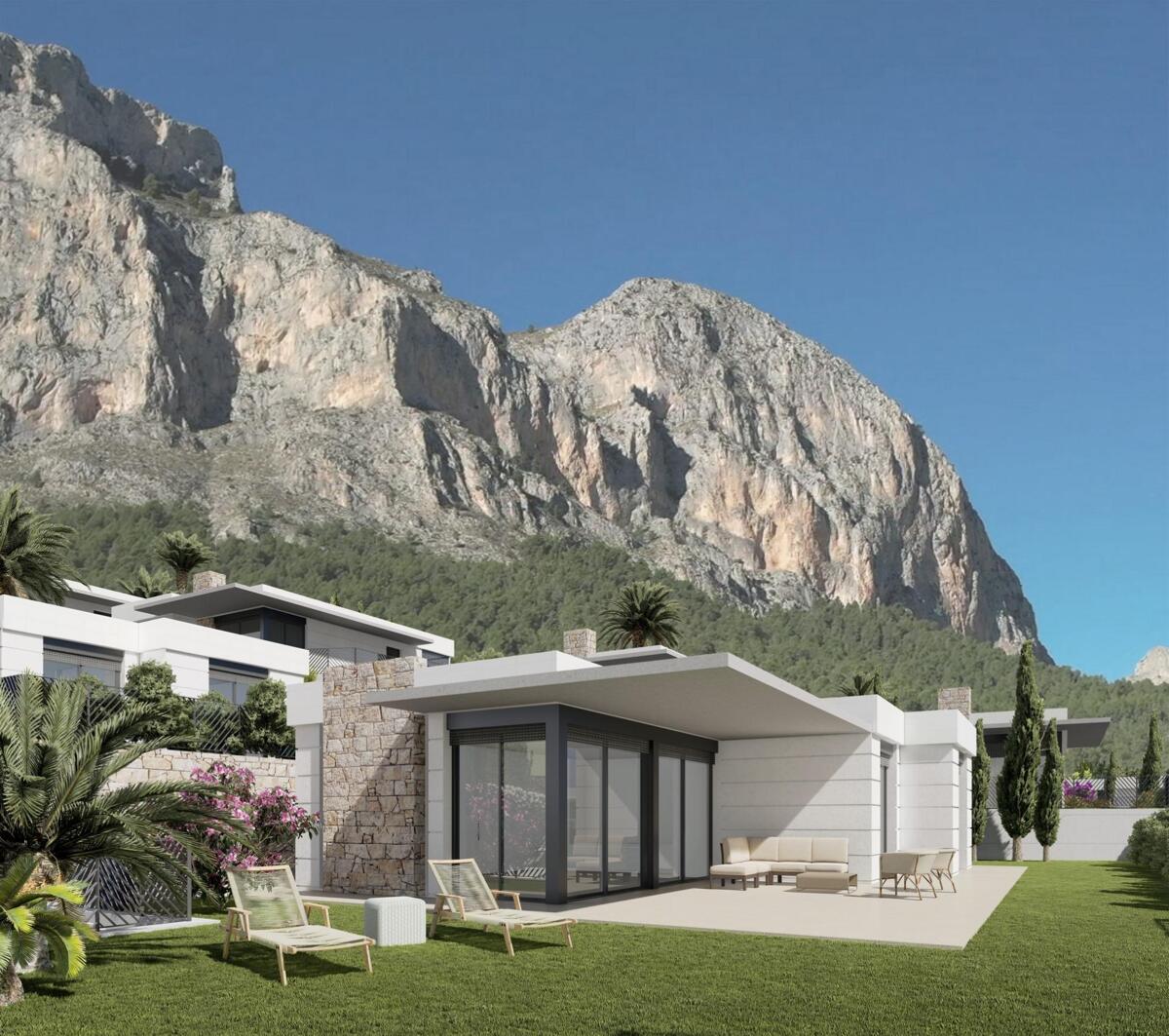 Villa in Alicante - view 1
