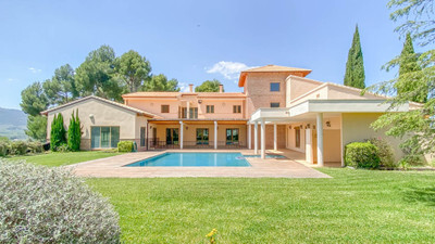 Villa in Alicante - view 1