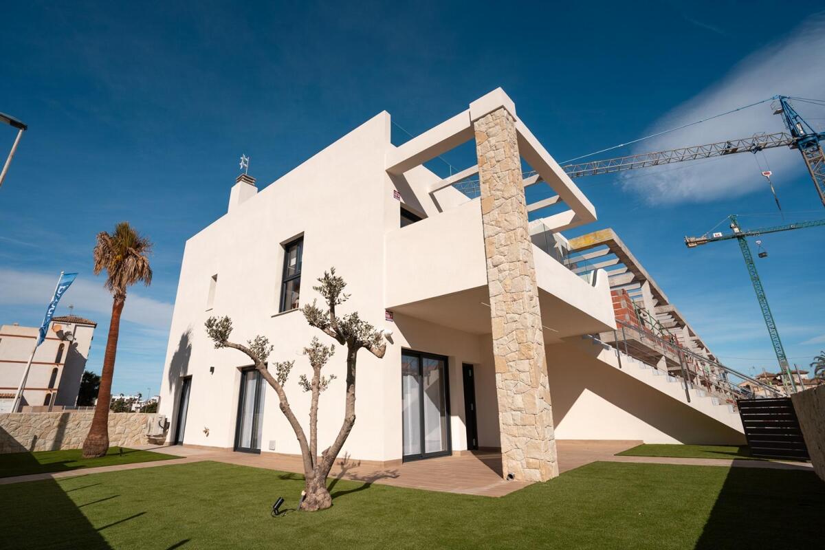 House in Alicante - view 1