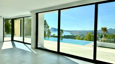 House in Alicante - view 1