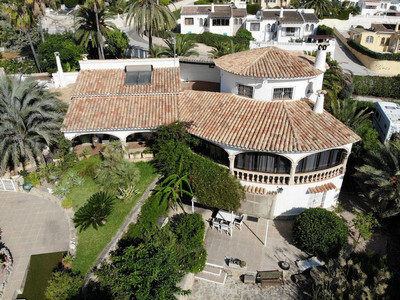 Villa in Alicante - view 1