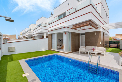 Villa in Alicante - view 1