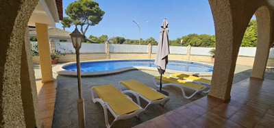 Villa in Alicante - view 1