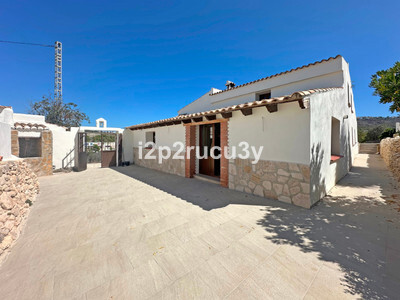 Villa in Moraira - view 1