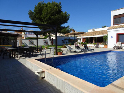 Villa in Alicante - view 1