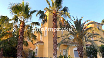 Villa in El Campello - view 1