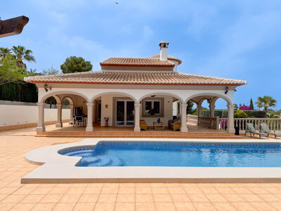 Villa in Alicante - view 1