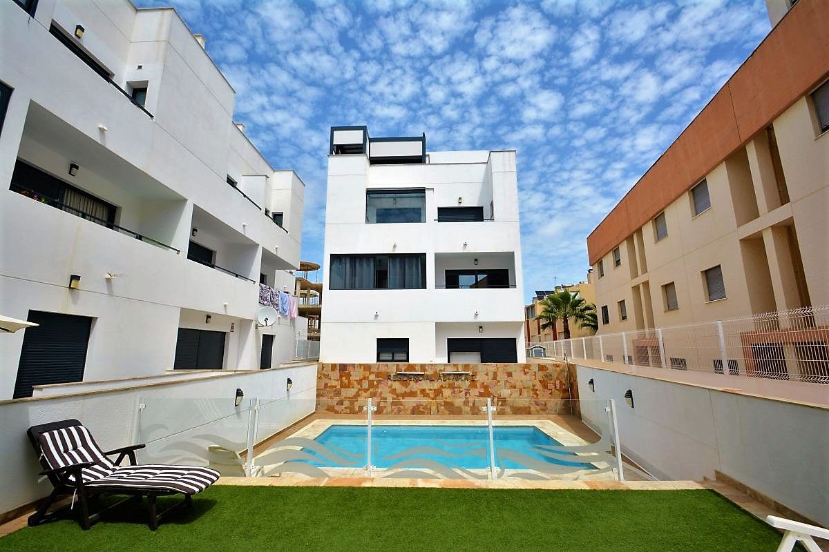 Apartment in Guardamar del Segura - view 1