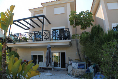 Villa in La Nucia - view 1