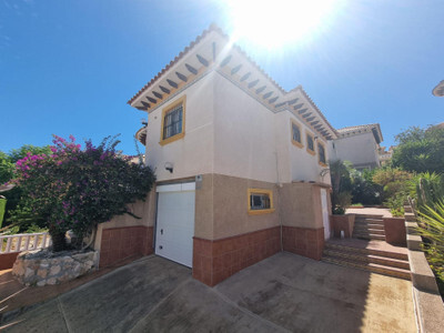 House in Urbanizacion los Balcones - view 1