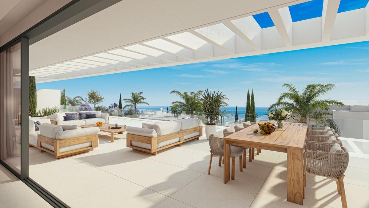 House in Marbella Del Este - view 1