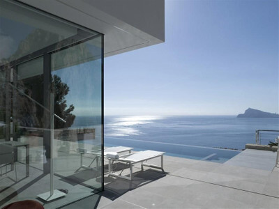 Villa in Alicante - view 1