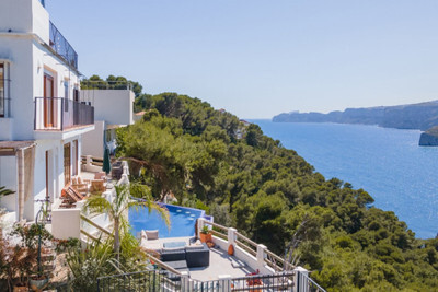 Villa in Alicante - view 1