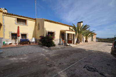 Villa in Alicante - view 1