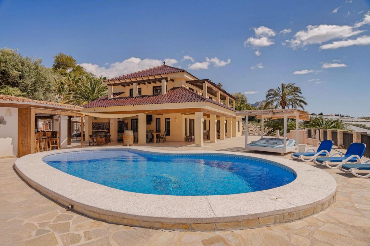 Villa in San Juan de Alicante - view 1