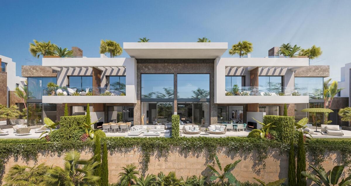 Villa in Marbella Del Este - view 1
