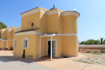 Villa in La Nucia - view 1