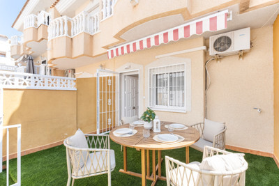 Apartment in Urbanizacion los Balcones - view 1