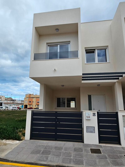 House in Alicante - view 1