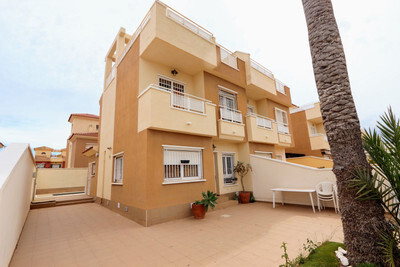 House in Torre de la Horadada - view 1