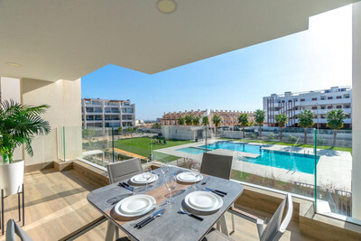 Apartment in Villamartin - view 1