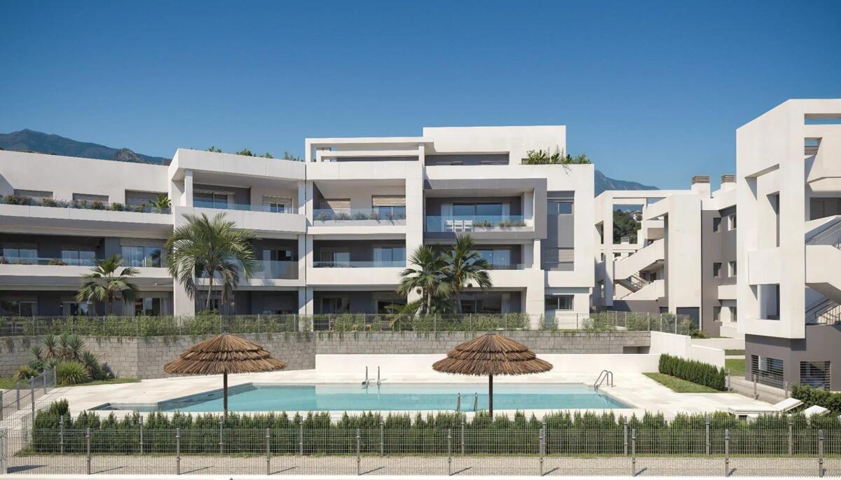 House in Estepona - view 1