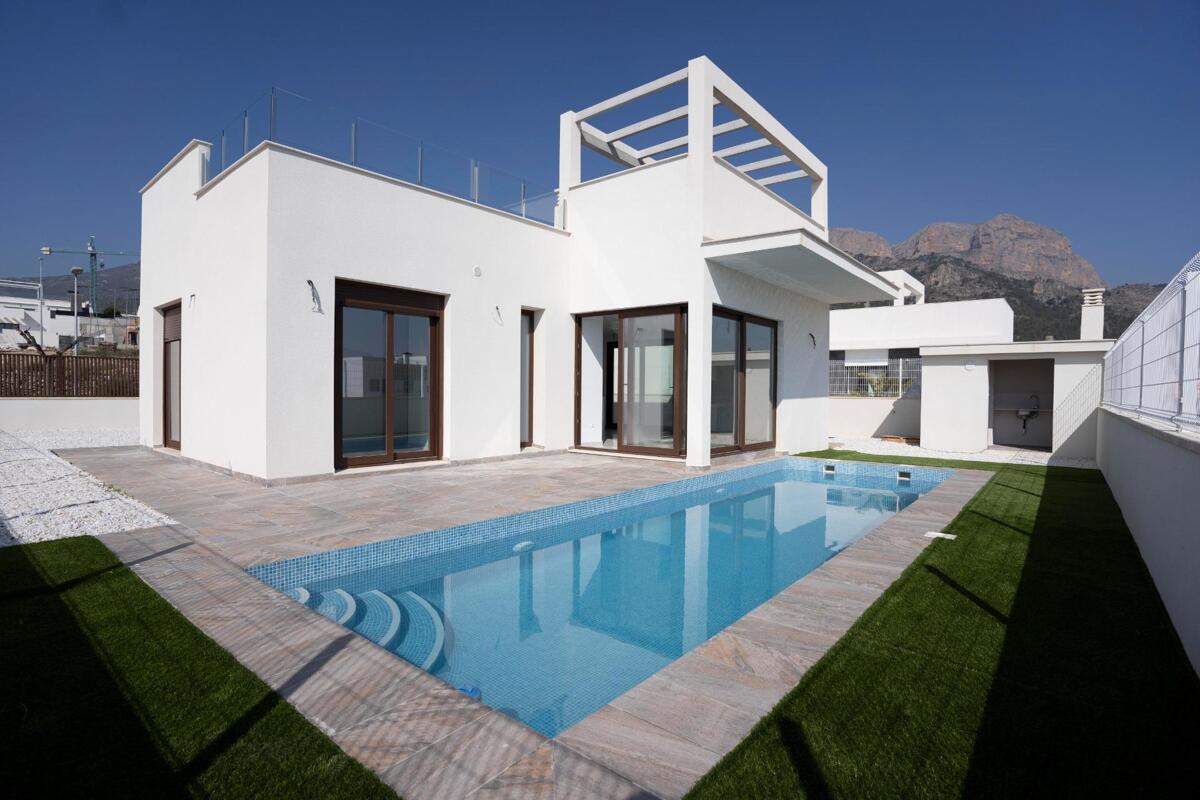 Villa in Alicante - view 1