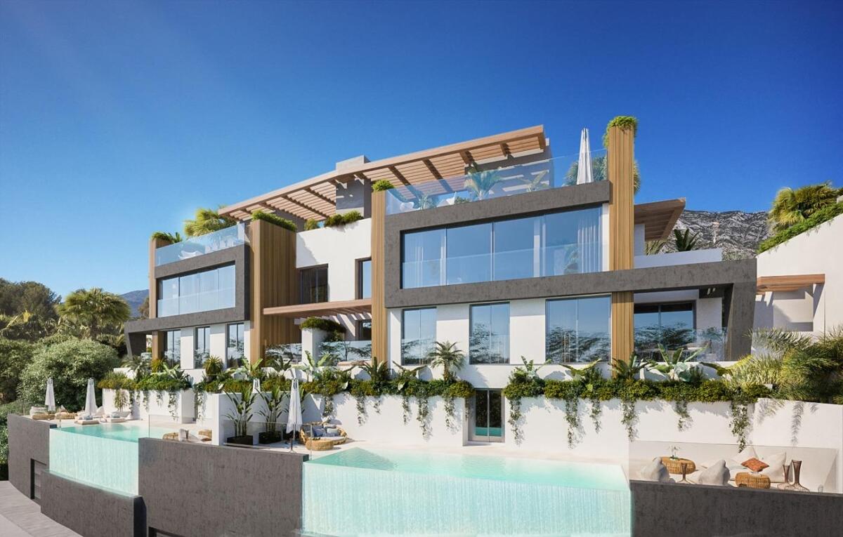 Villa in Benahavis - view 1