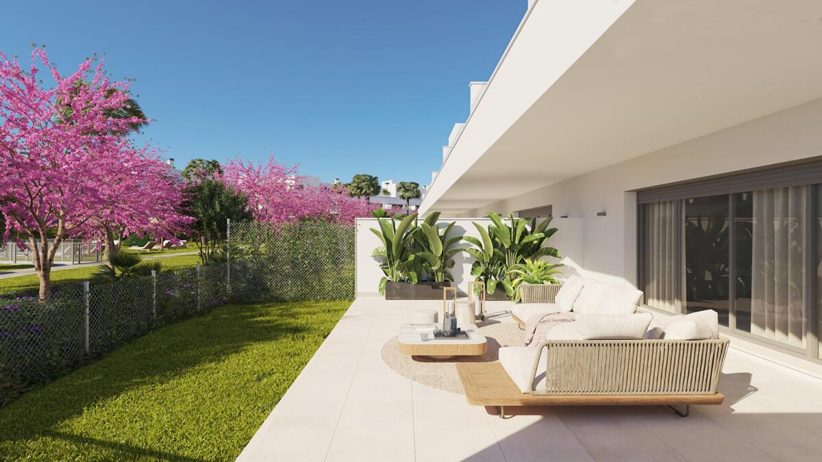 Apartment in Estepona - view 1