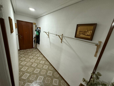 Apartment in Alicante - view 1
