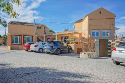 Villa in Alicante - view 1
