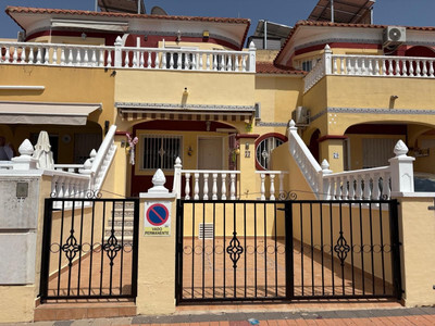 House in Alicante - view 1