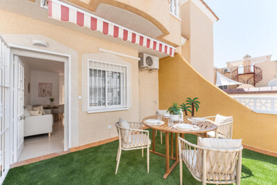 Apartment in Urbanizacion los Balcones - view 1