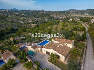 Villa in Benissanet - view 1