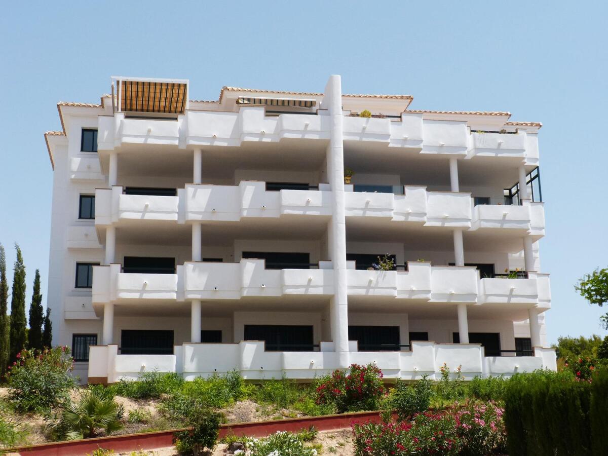 Apartment in Urbanizacion los Balcones - view 1