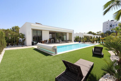 Villa in Elche - view 1