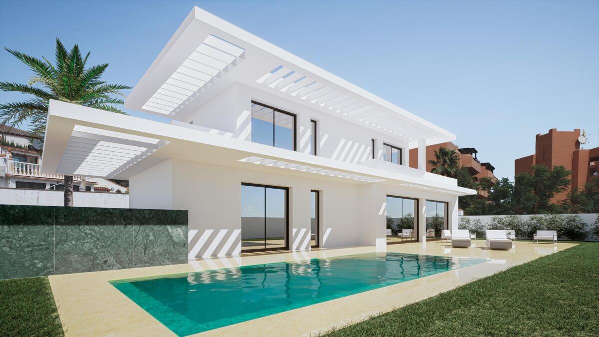 Villa in Estepona - view 1