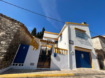 Villa in Rafol de Almunia - view 1