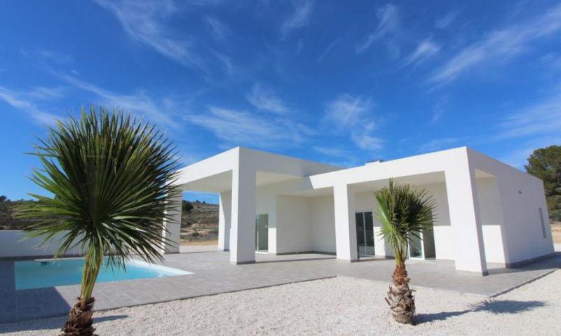 Villa in Pinoso - view 1