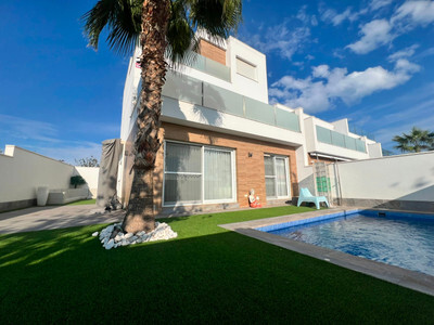 Villa in Alicante - view 1