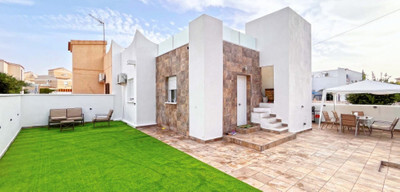 House in La Zenia - view 1