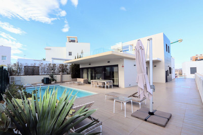 Villa in San Juan de Alicante - view 1