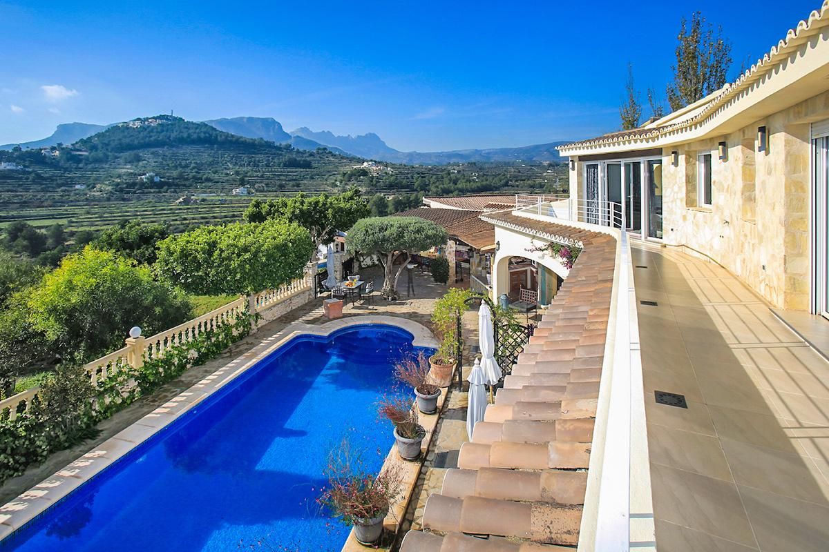 Villa in San Juan de Alicante - view 1