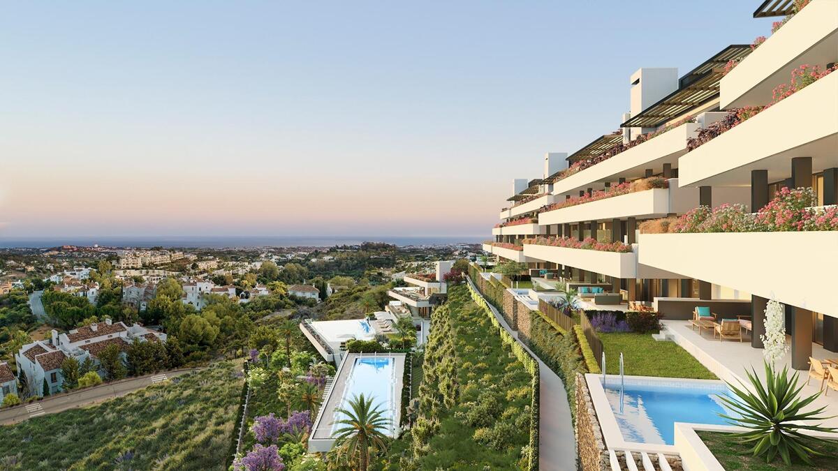 Apartment in Benahavis - view 1