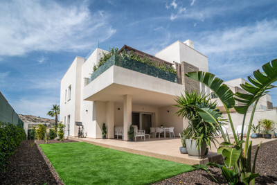 Apartment in Alicante - view 1