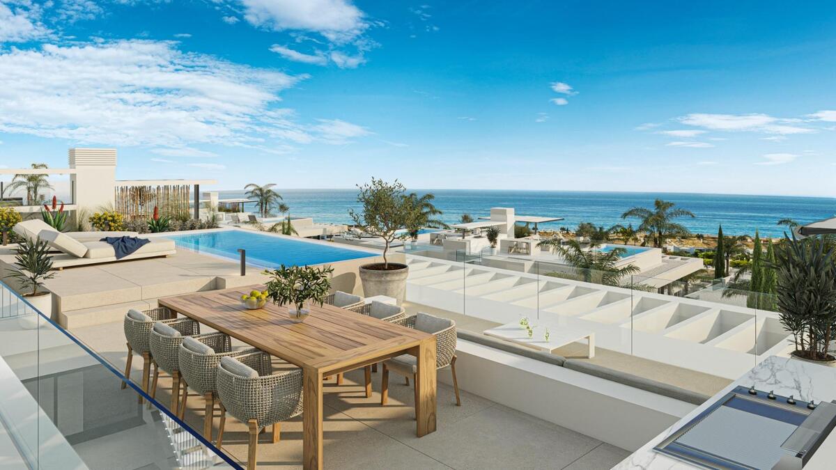 House in Marbella Del Este - view 1