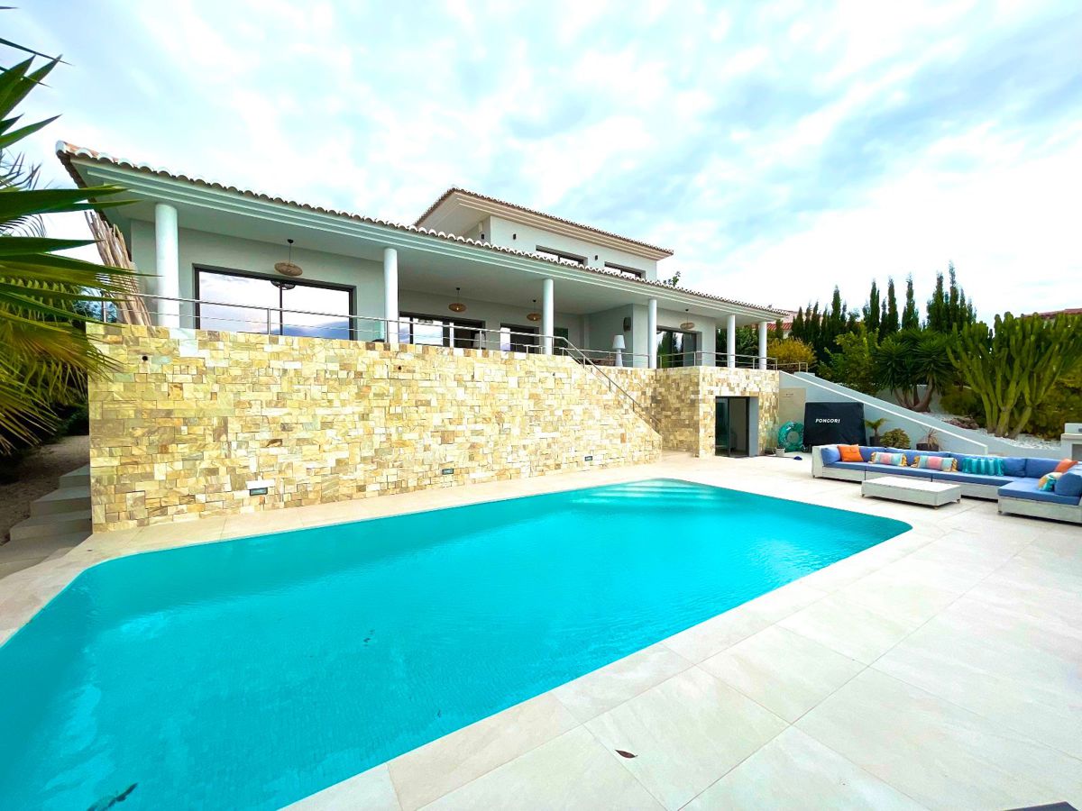 Villa in San Juan de Alicante - view 1